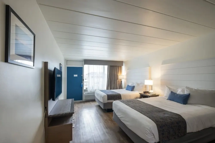 Standard Double room with view