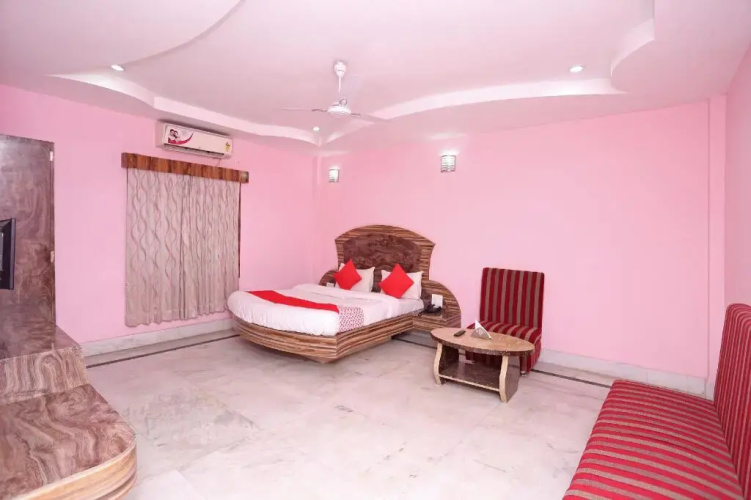 Hotel Benjamin by OYO Rooms