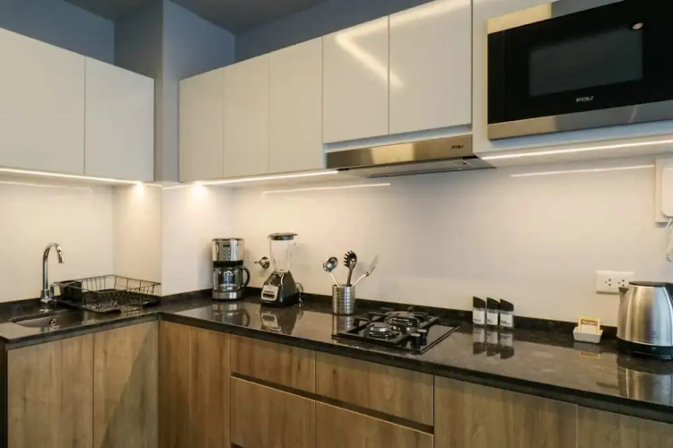 w Marvelous 1BR w Balcony in San Isidro