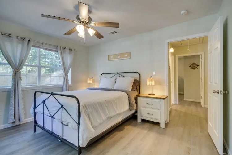 3 Bedrooms Cottage