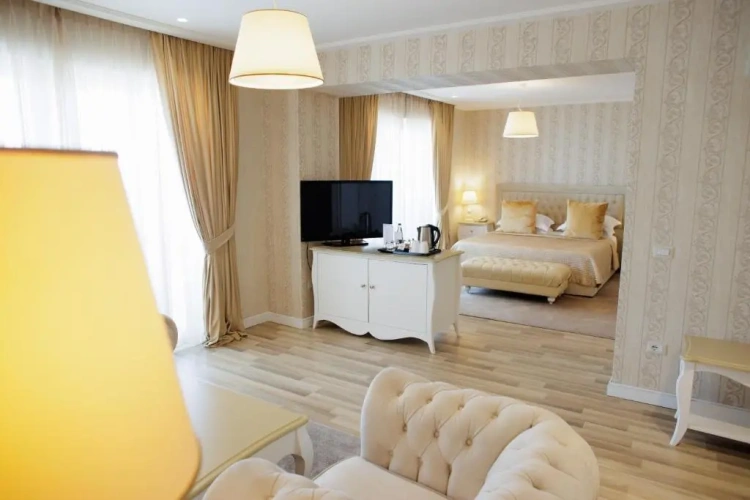 Suite with balcony and with sea view