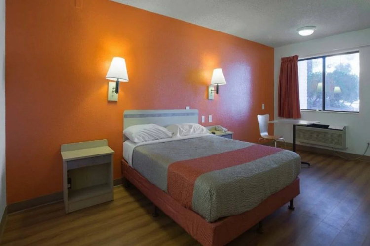 Motel 6 Kingman, AZ - Route 66 West