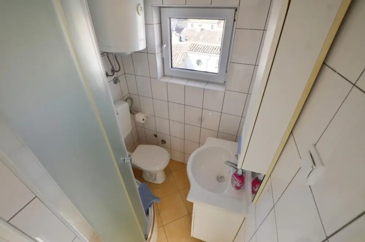 One Bedroom Apartment