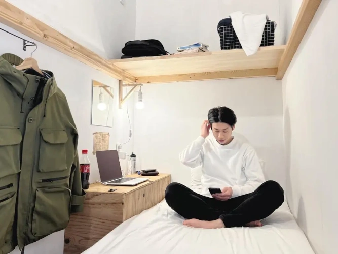 Bed in Dorm