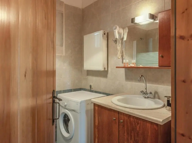 2 Bedrooms Villa