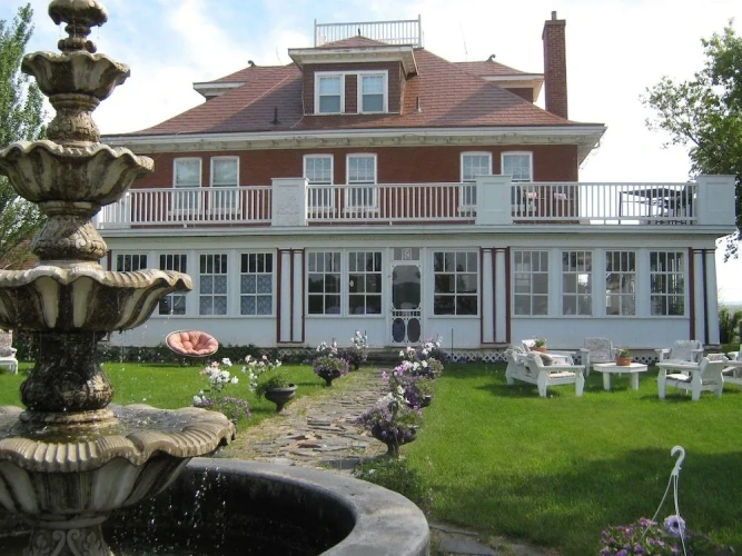 Wakamow Heights Bed & Breakfast