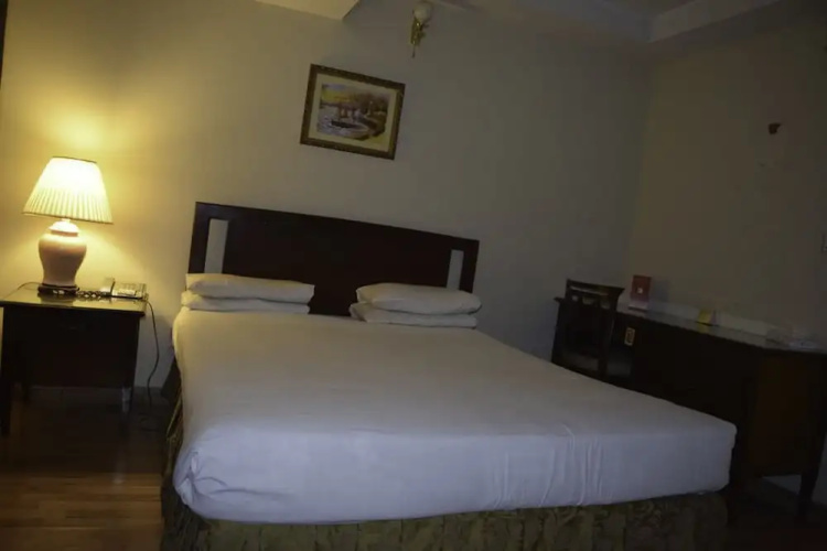 Carlton Tower Hotel