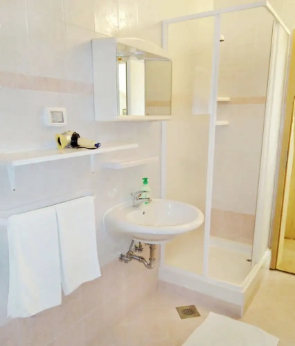 1 Bedroom Apartment with balcony and with garden view