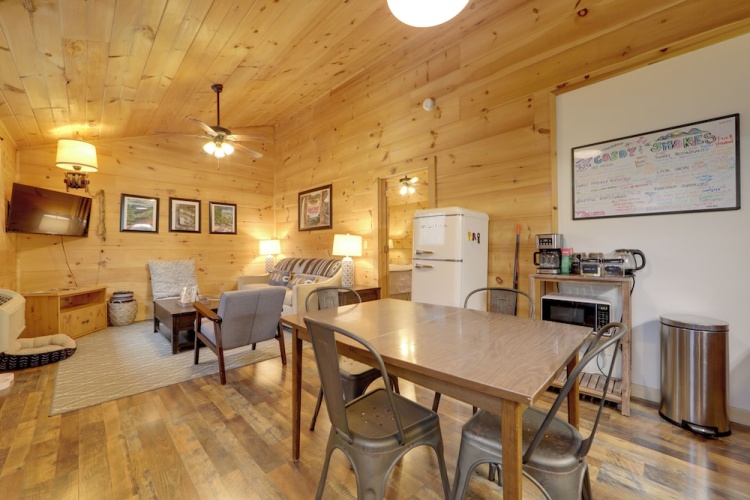 2 Bedrooms Cottage