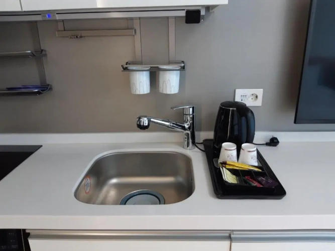 Deluxe Double room with city view