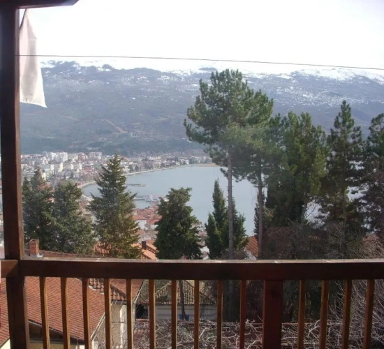 Standard Quadruple room with balcony and with lake view