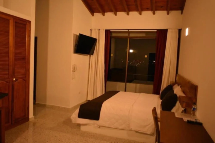 Hotel Bicentenario