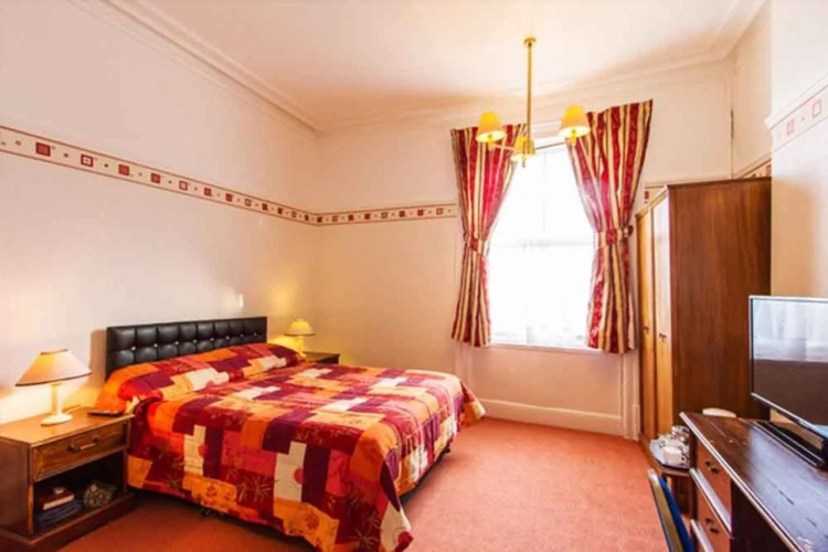 The Carlton Hotel