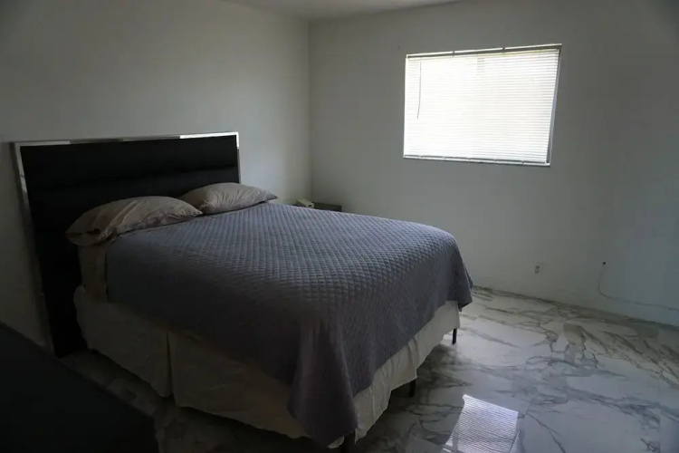Mary Pop Apartments