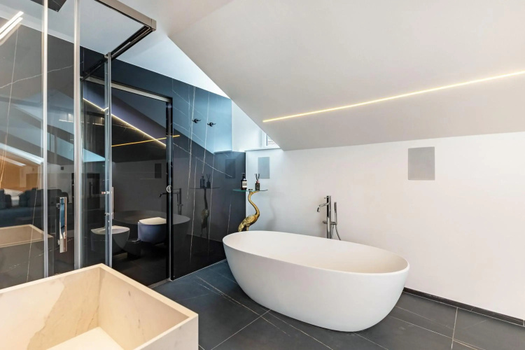 App 6 Palazzo Cavour