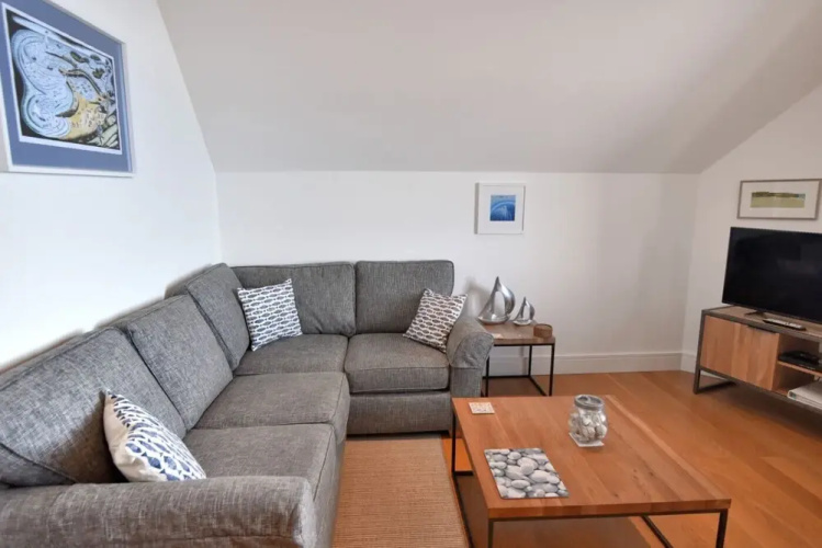 5 Coram Tower