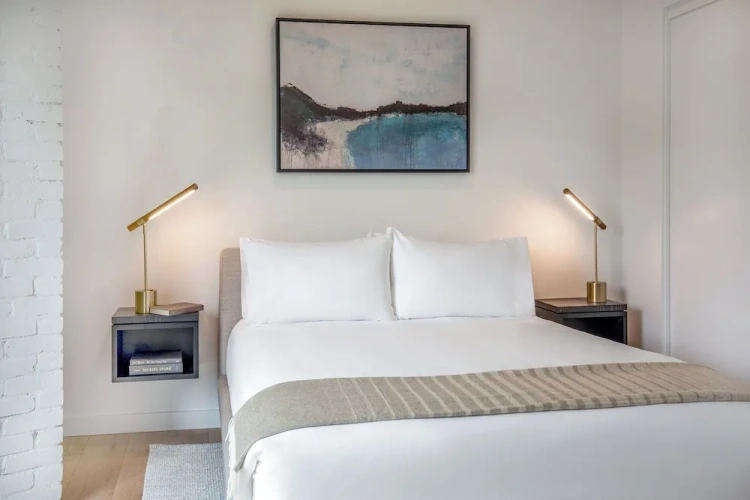 Standard Double Suite