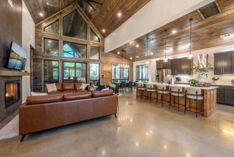 3 Bedrooms Luxury Cottage