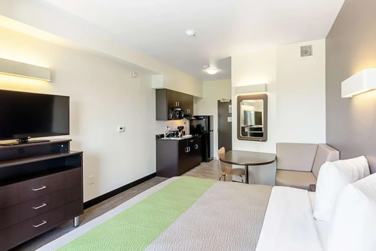 Deluxe Double Studio with city view