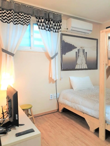 Standard room with city view