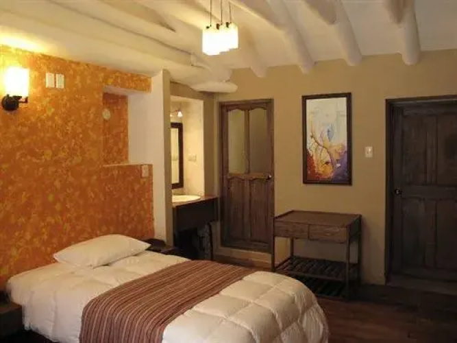Hostal Illapa Inn