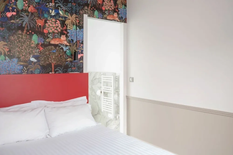 Superior Double room with balcony and with city view