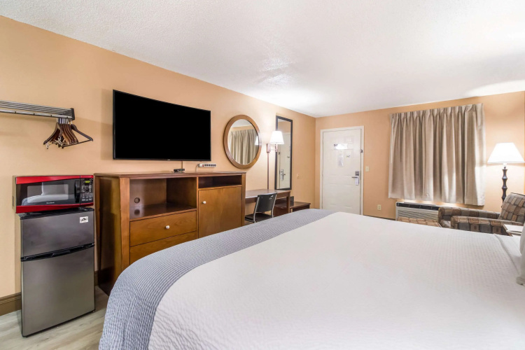 Econo Lodge Selmer
