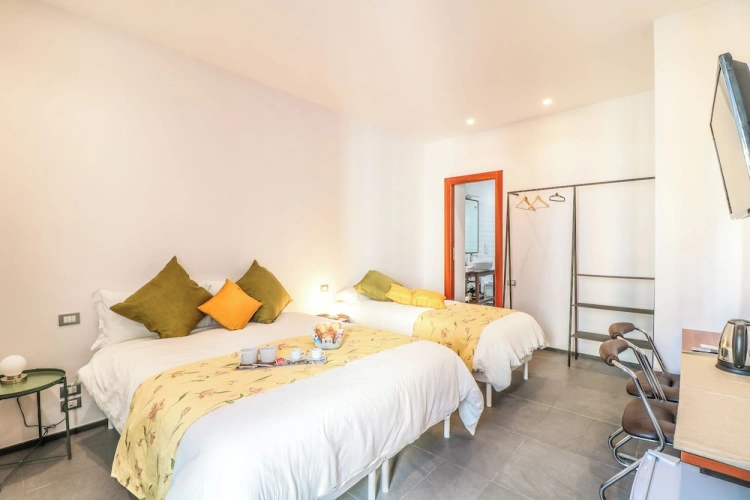 Superior Triple room with land view