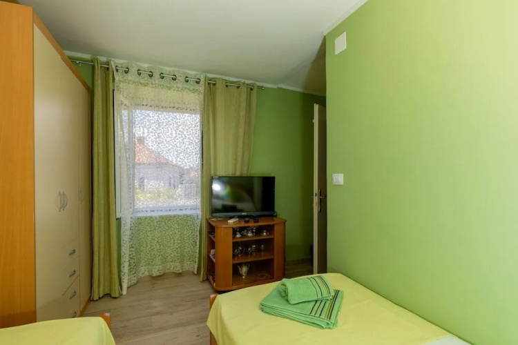 Rooms Edna