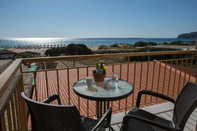 Enplo Rooms | Beachfront