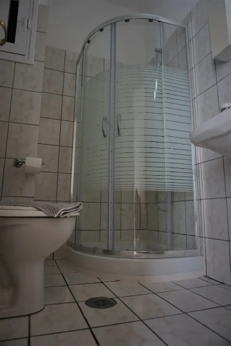 Economy Double room with partial sea view