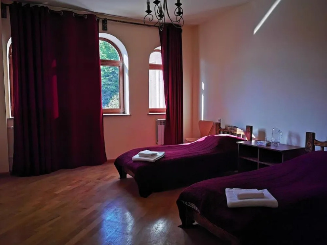 Vanatun Monastery Stay