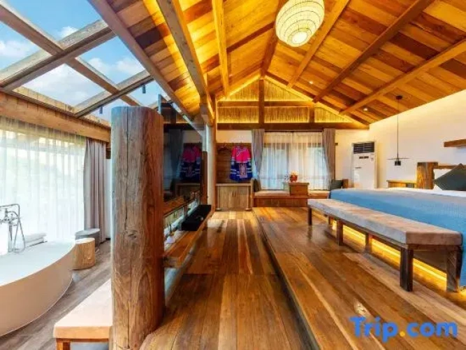 Suite with view