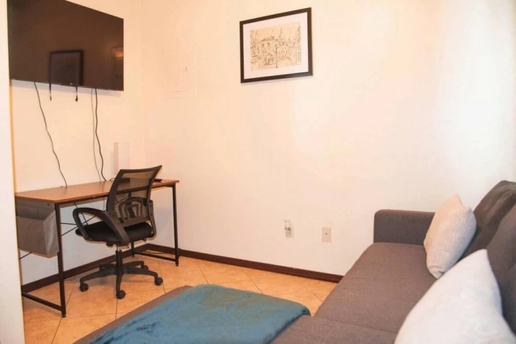 Quintuple Apartment