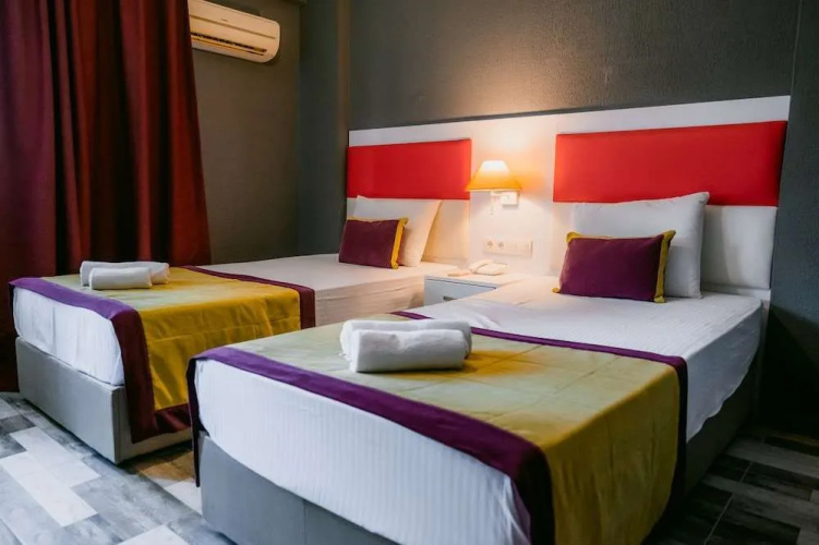 Orange Owl Hotel