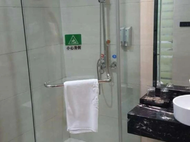 Yunlong Hotel
