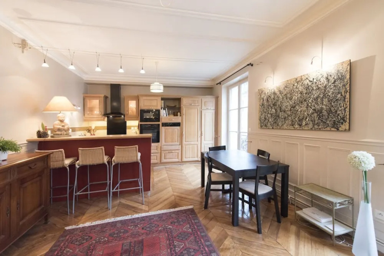 Comfortable near Montmartre