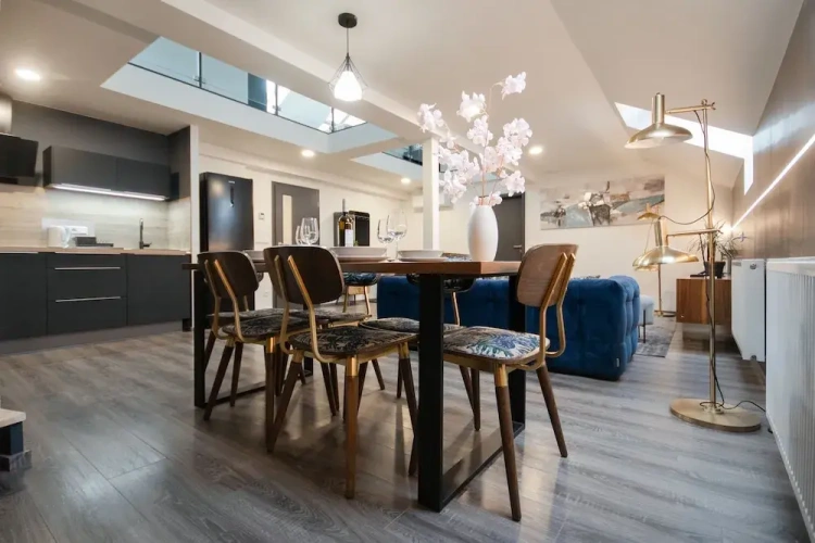 2 Bedrooms Deluxe Apartment
