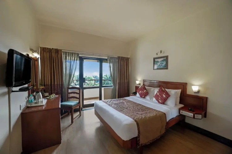 Classic room with balcony and with sea view