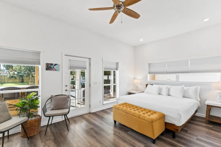 5 Bedrooms Cottage