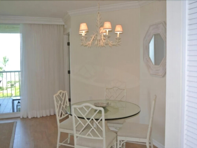 Seagate W 502 - 2 Br Condo