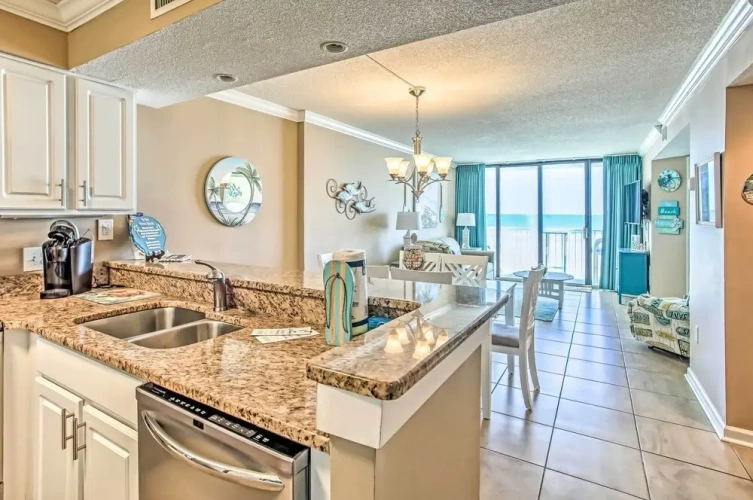 2 Bedrooms Apartment