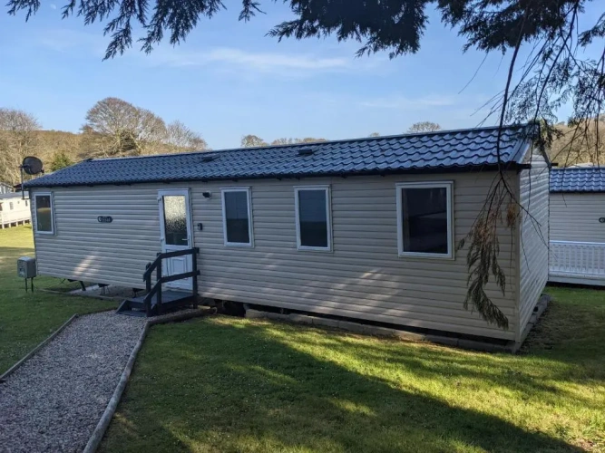 3 Bedrooms Cottage