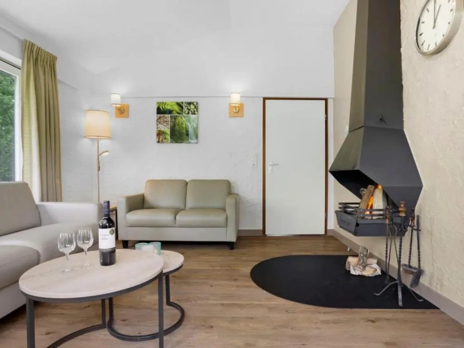3 Bedrooms Bungalow