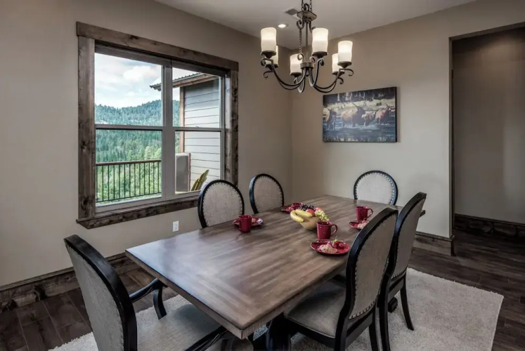 Grindstone Lake Lodge