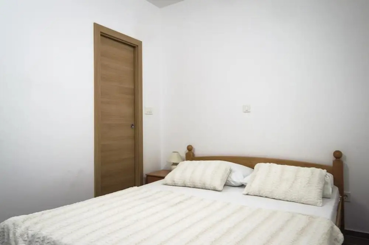 La Perla Apartments