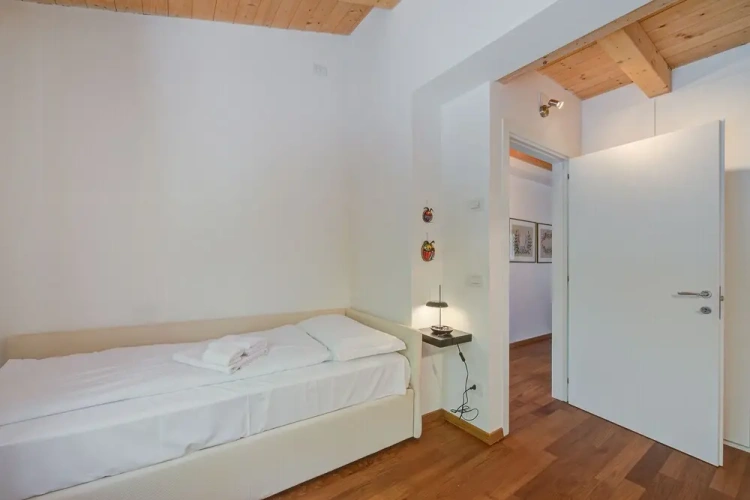 3 Bedrooms Family Villa with lake view
