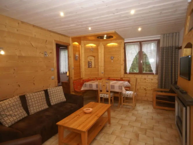Quaint Chalet in Ventron With Roofed Terrace
