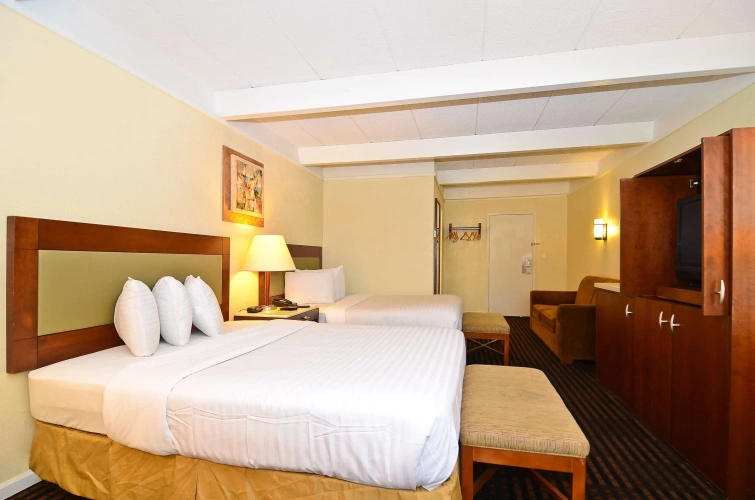 Standard Quadruple room