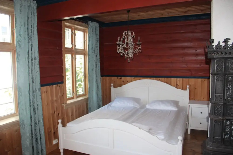 Center Villa